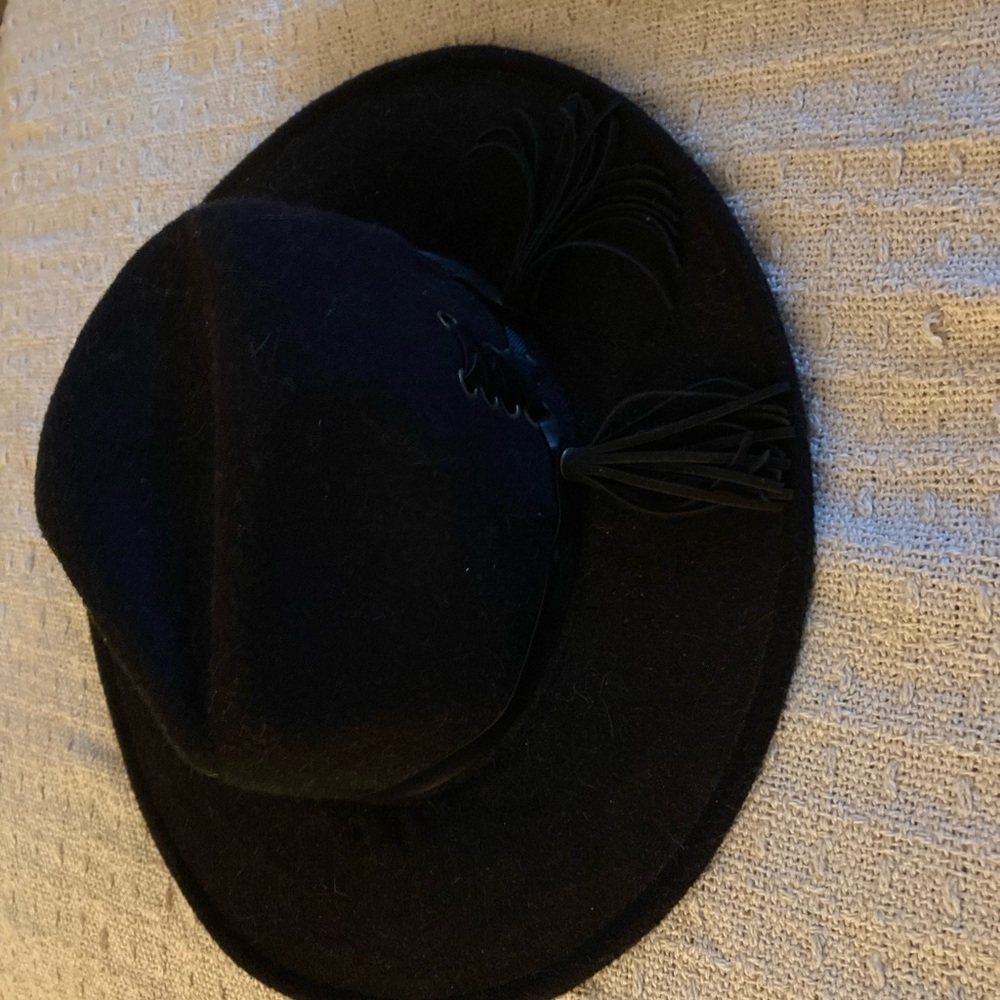 Black cowgirl hat with leather tassel detail